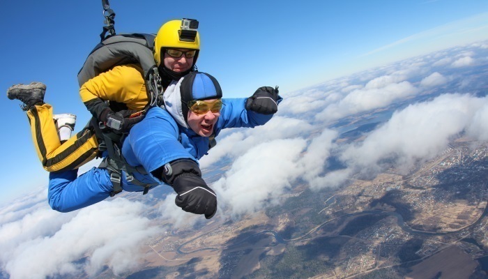 sky diving instructor