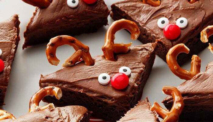 https://cdn1.careeraddict.com/uploads/article/61672/reindeer-brownies.jpg